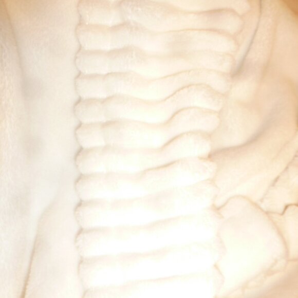 โจ Carole Hochman White Plush Fleece Robe | Size Large โจ - Picture 7 of 7
